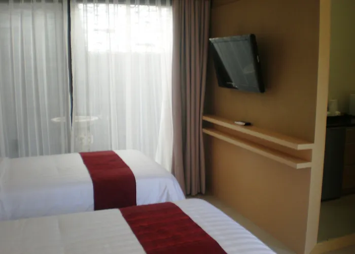 ホテル Svarna 3*